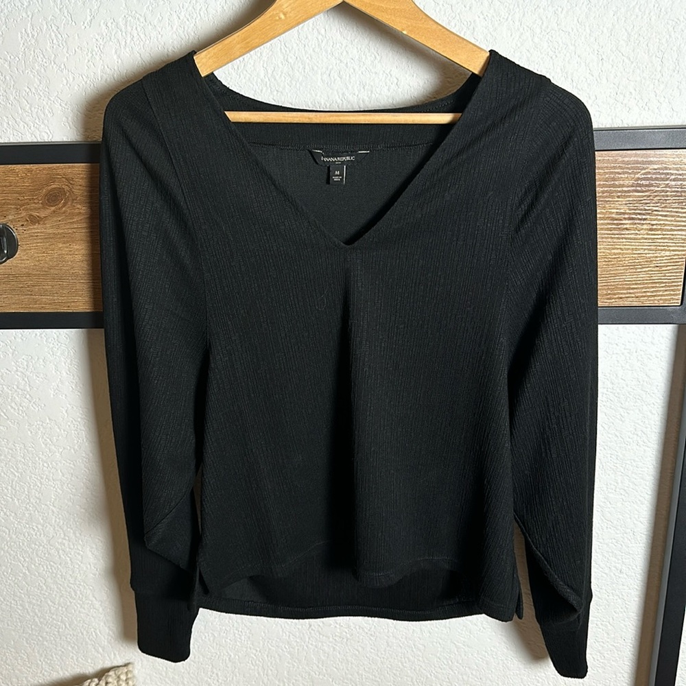 Women’s Banana Republic black texturized Dolman Blouse  - size medium